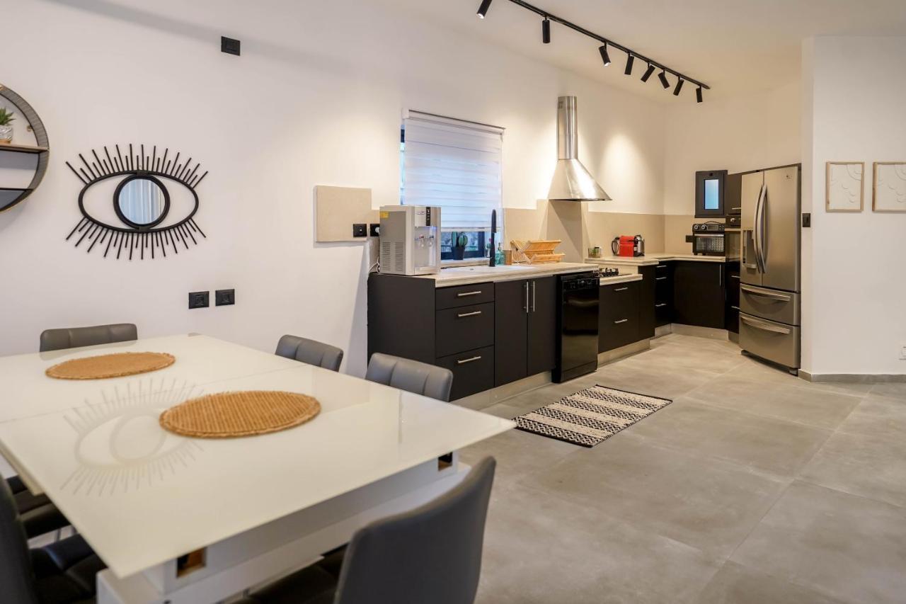 וילה רוני בריכה מחוממת Villa Roni Heated Pool Eilat Eksteriør billede